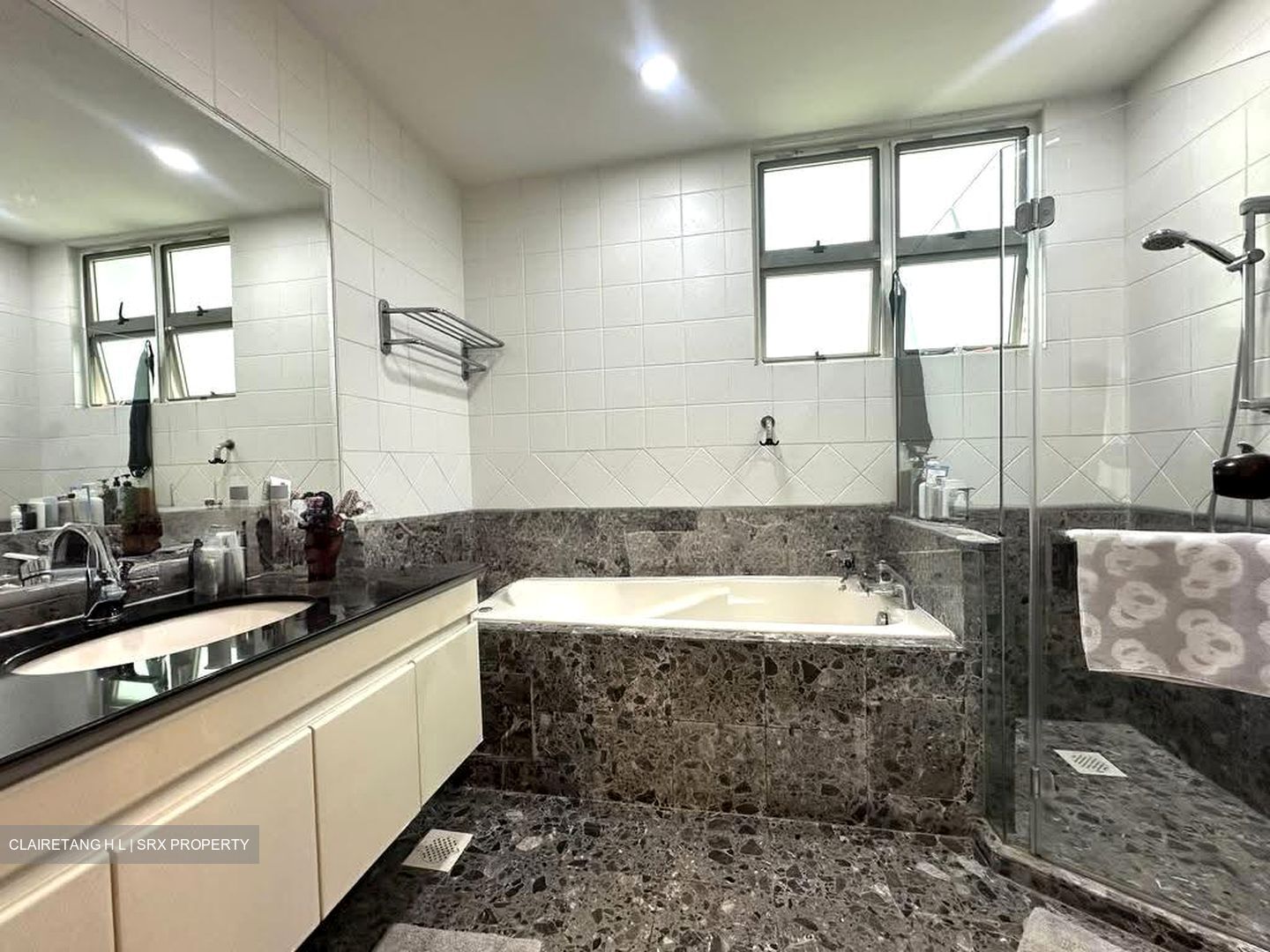 Woodgrove Condominium (D25), Condominium #635996971